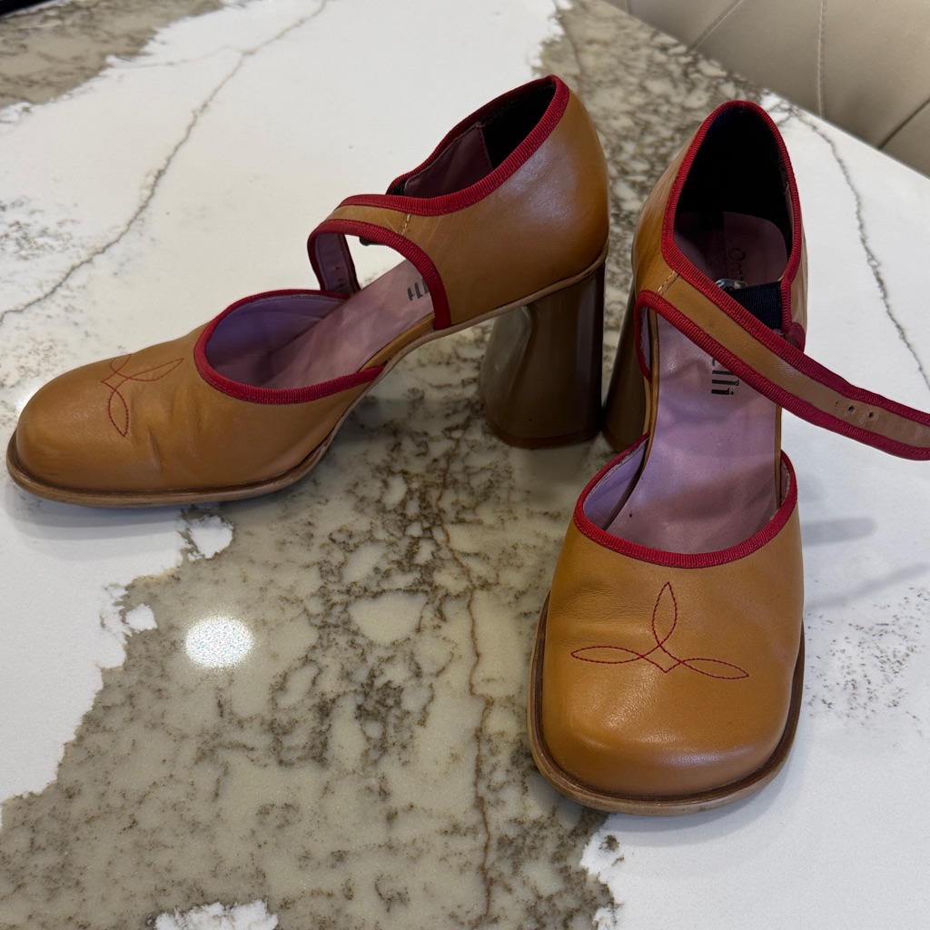 Minelli Tan And Red Heels